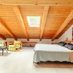 8 Beds- Surrounded By Greenery With Parking بيت للعطل *