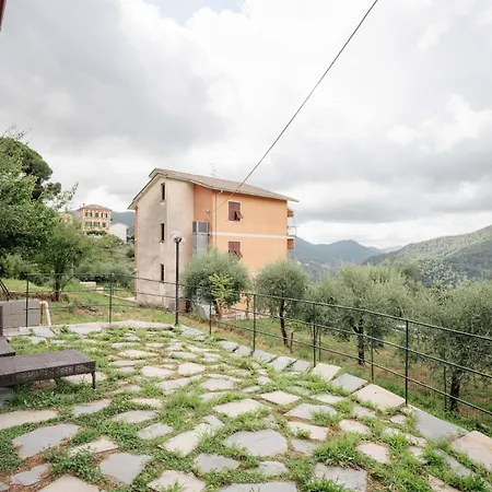 別荘 8 Beds- Surrounded By Greenery With Parking Uscio