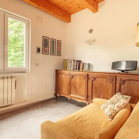 別荘 8 Beds- Surrounded By Greenery With Parking Uscio