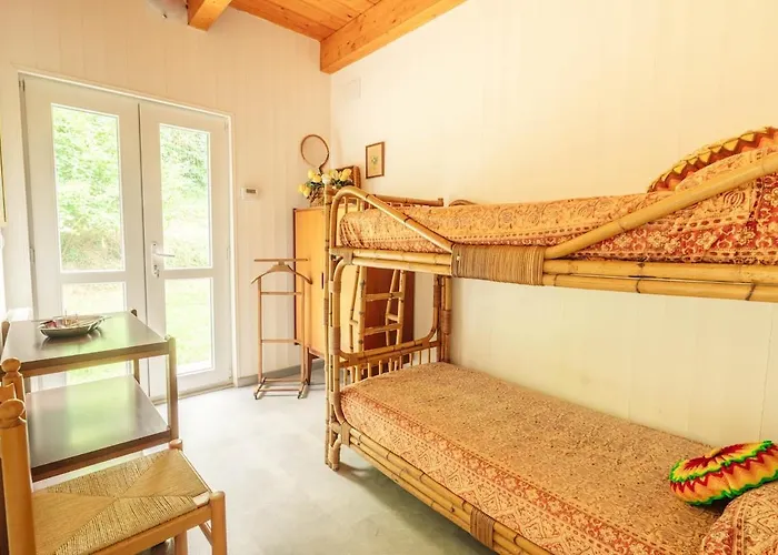 8 Beds- Surrounded By Greenery With Parking Дом отдыха