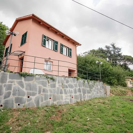 Semesterbostad 8 Beds- Surrounded By Greenery With Parking